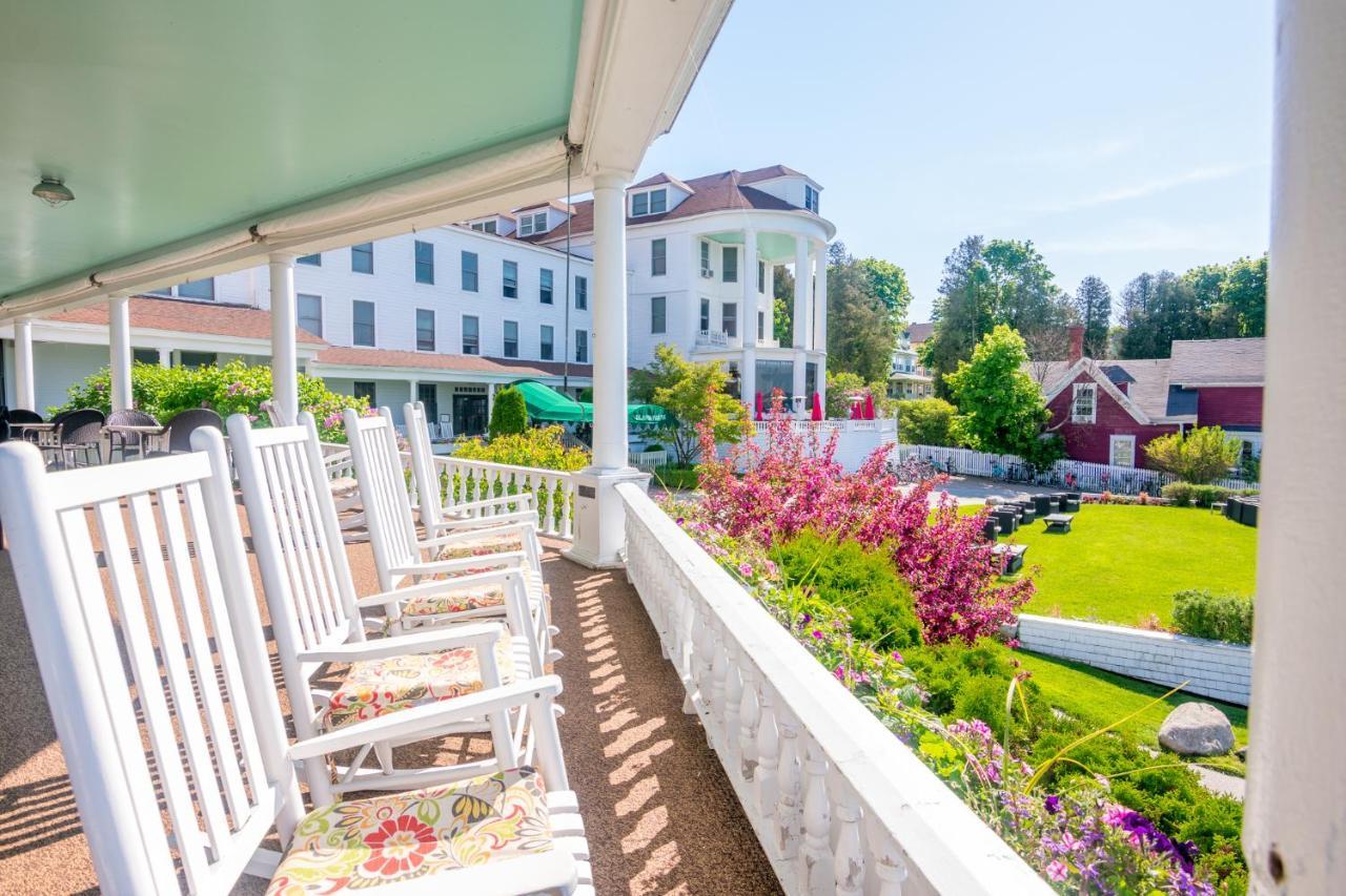 Island House Hotel Макіно-Айленд Екстер'єр фото