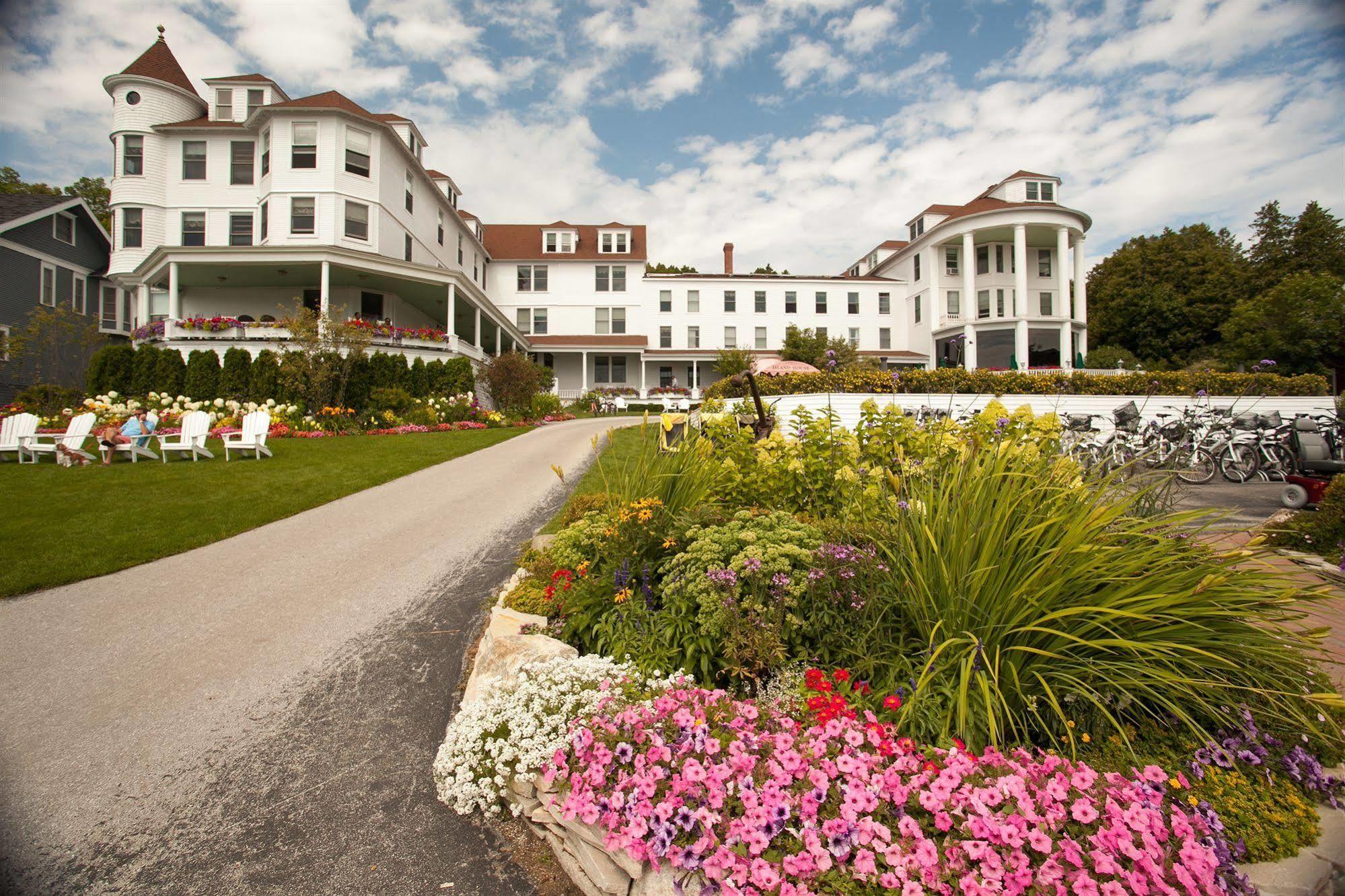 Island House Hotel Макіно-Айленд Екстер'єр фото